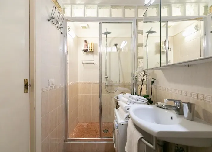 Monti Romantic Sunshine Maisonette * Roma