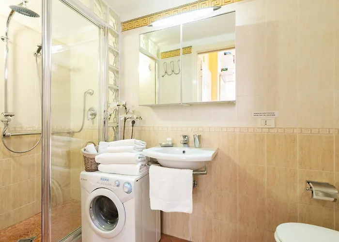 Monti Romantic Sunshine Maisonette * Roma