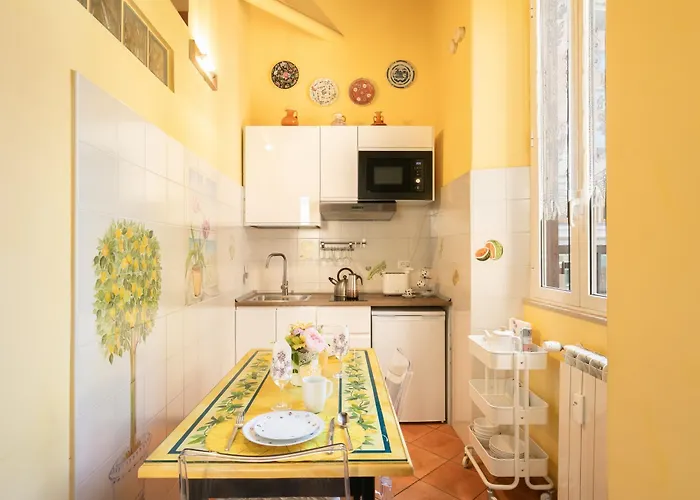 Monti Romantic Sunshine Maisonette *